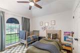 1004 Red Oak Court - Photo 16