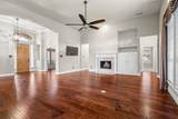 1421 Elmhurst Lane - Photo 4