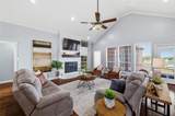2202 White Lane - Photo 6