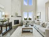 525 Brozgold Avenue - Photo 2