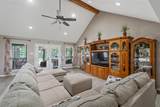 19135 Bynum - Photo 8