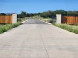 374 Yellowstone Drive - Photo 2