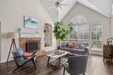 112 Crystal Court - Photo 8