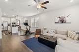 407 Holly Road - Photo 8