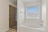 9025 Hampton Court - Photo 16