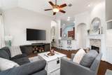 2544 Dunbar Drive - Photo 14