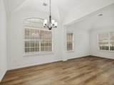 2028 Ravenhurst Drive - Photo 2