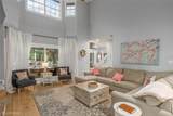 10454 Linwood Avenue - Photo 7
