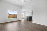1521 Harvester Drive - Photo 6