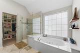 8609 Old Oak Drive - Photo 11