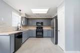 417 Hamburg Street - Photo 7