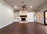 1930 Fair Oaks Lane - Photo 3