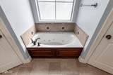 2220 Forest Hills Boulevard - Photo 31