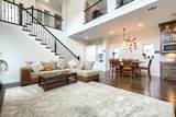 1037 Sarah Street - Photo 8