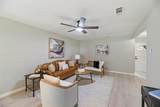 1138 Usher Street - Photo 5
