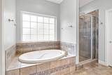 910 Holly Hill - Photo 16
