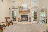 910 Holly Hill - Photo 8