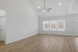 2911 Hanscom Street - Photo 3