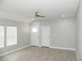 608 College Street - Photo 2