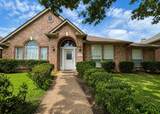 1405 Meadow Drive - Photo 1