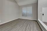 305 Hillside Court - Photo 15
