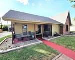 804 Crestline Drive - Photo 2