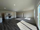786 Yorkshire Drive - Photo 10