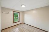 525 Surrey Lane - Photo 5