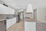 555 Hawthorne Drive - Photo 10