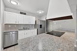 555 Hawthorne Drive - Photo 11