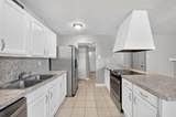 555 Hawthorne Drive - Photo 14