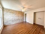 2833 Kings Road - Photo 11