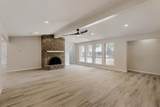 2000 Macao Place - Photo 3