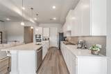 918 Hawthorn Lane - Photo 10
