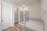 918 Hawthorn Lane - Photo 20