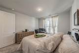 918 Hawthorn Lane - Photo 25