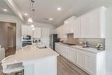 918 Hawthorn Lane - Photo 9