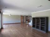 3300 Oakridge Lane - Photo 2