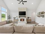 300 Waterview Drive - Photo 19