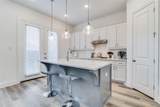 1118 Queensdown Way - Photo 11