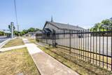 3202 Beckley Avenue - Photo 2