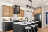2033 Hillard Mews - Photo 7