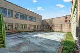 710 Travis Street - Photo 32
