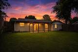 815 Wisteria - Photo 16