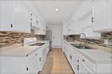 2961 Roosevelt Avenue - Photo 3