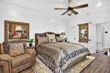 6400 Lake Oaks Circle - Photo 22