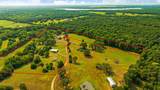 3689 Farm Road 1499 - Photo 4