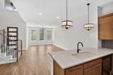 2512 Campden Mews - Photo 10
