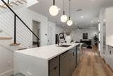 2513 Winnetka Avenue - Photo 13