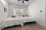 2513 Winnetka Avenue - Photo 30